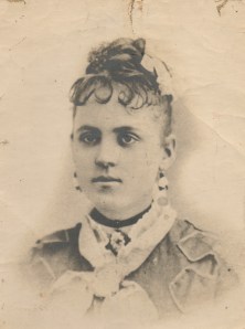 Ana Escalante de Romo as a young woman. 